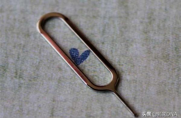 iphone如何取卡-iPhone手機卡槽怎么拿出來啊