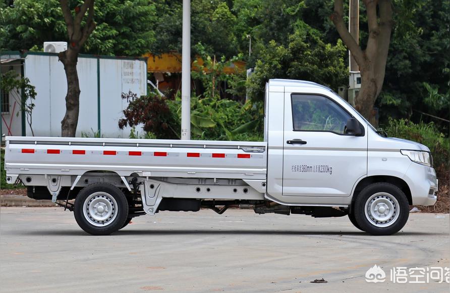 貨車報價大全2022最新汽車報價-鷹途620落地價多少錢商務倉