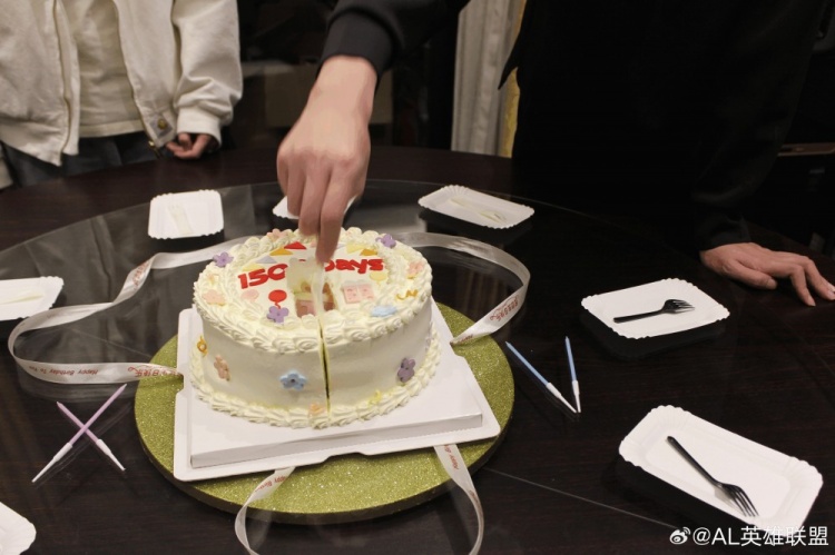 AL分享Xiaohao近照：這是Xiaohao加入我們大家庭的第1500天